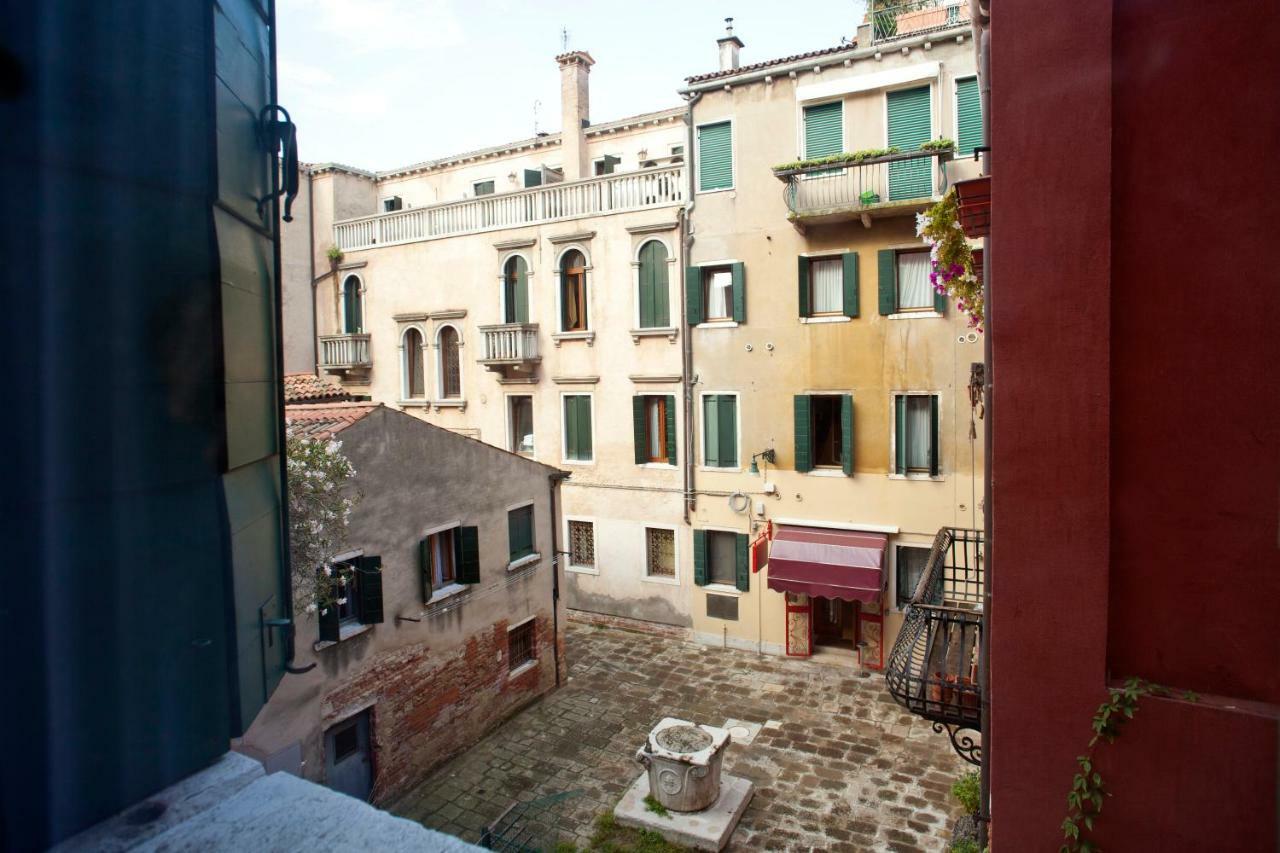 Al Mezzanino, Palazzo Torniello Apartment Veneţia Exterior foto