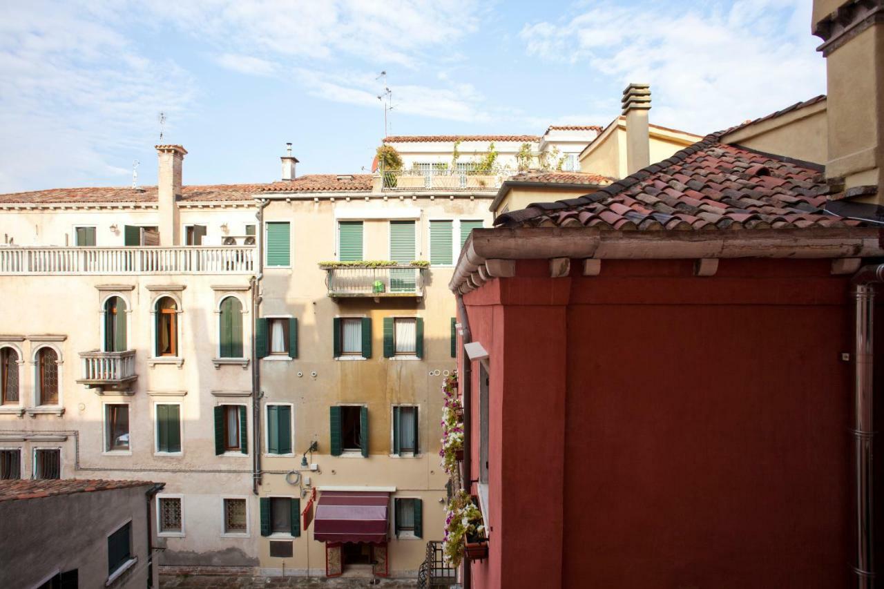 Al Mezzanino, Palazzo Torniello Apartment Veneţia Exterior foto